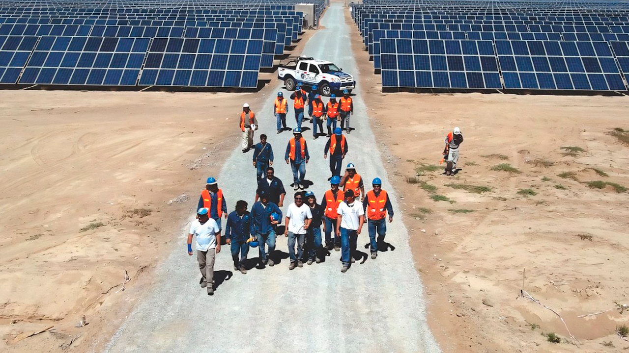 Argentina ya tiene su primera ruta iluminada con energía solar